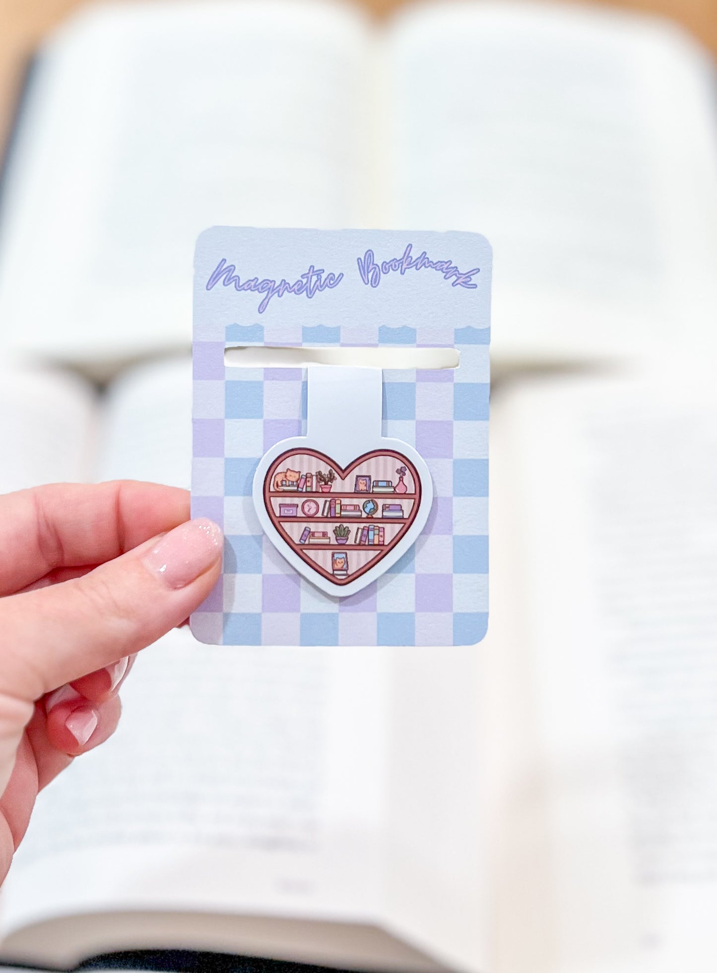 Magnetic bookmark
