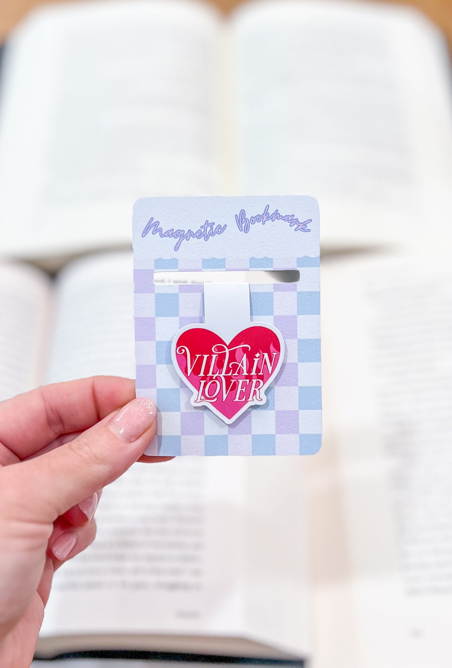 Magnetic bookmark
